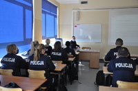 Słuchacze w sali wykładowej Szkoły Policji w Katowicach